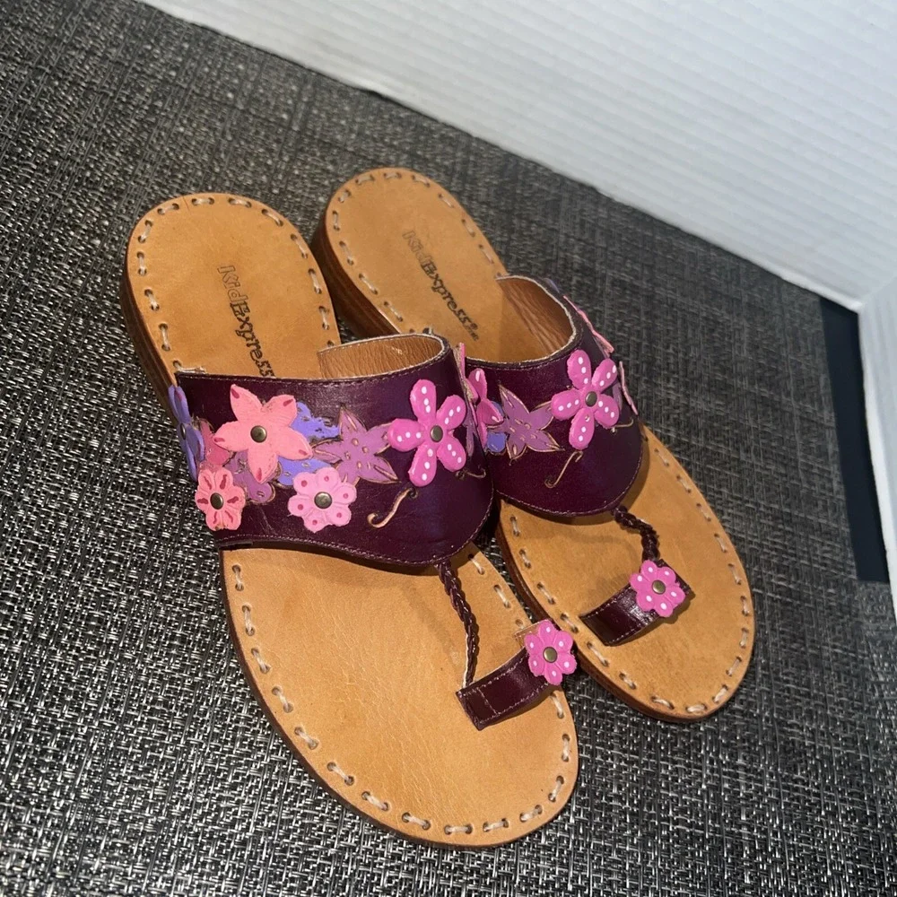 Express girls Sandals PURPLE floral  Leather Strapy 9